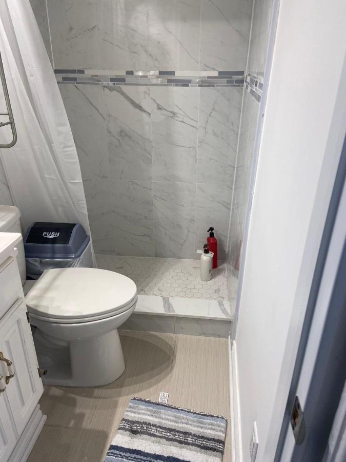 Budget Quad Room With En Suite Bathroom 36B Toronto Zewnętrze zdjęcie