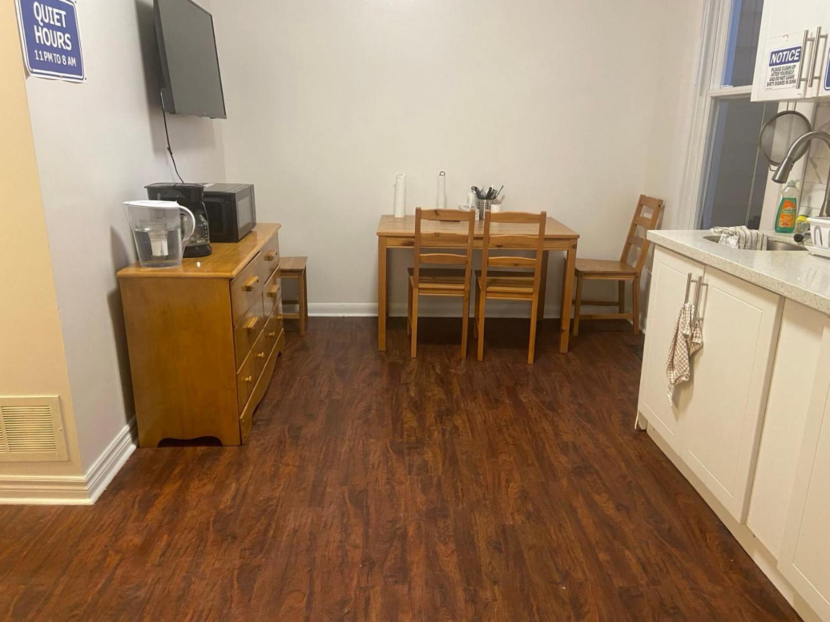 Budget Quad Room With En Suite Bathroom 36B Toronto Zewnętrze zdjęcie